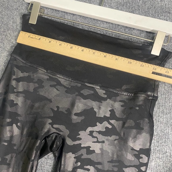 SPANX Faux Leather Leggings Medium Matte Black Camo High Rise Skinny Compression - Picture 8 of 16